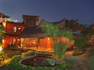 En have udenfor Pousada Forte Rocha