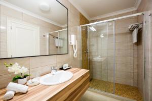 Koupelna v ubytování Hotel Saint Germain
