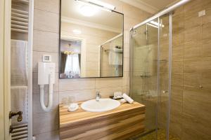 Koupelna v ubytování Hotel Saint Germain