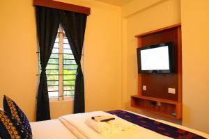 Μια τηλεόραση ή/και κέντρο ψυχαγωγίας στο Aranya +15 φωτογραφίες