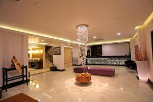 Area tempat duduk di Hotel Harmika