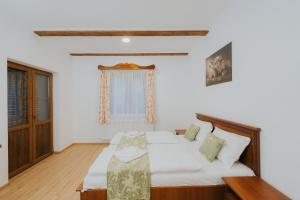 Afbeelding uit fotogalerij van Szénafű  +28 foto's