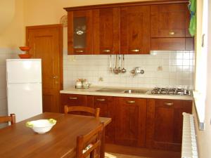 Foto dalla galleria di Le Ville a Lorenzana Altre 10 foto