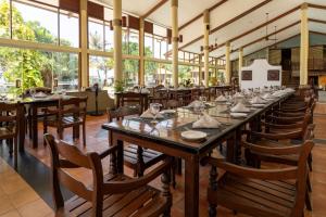 Restaurace v ubytování Insight Resort Ahangama - S&S Other Certified