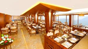 Restaurace v ubytování Amber Dale Luxury Hotel & Spa, Munnar