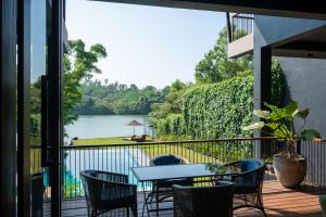 Výhled na řeku, která protéká v blízkosti bed and breakfast