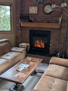 Gallery image of Forest Retreat Near Calgary in Foothills