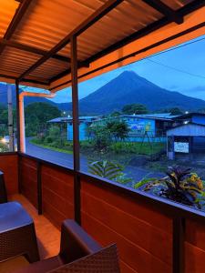 En generel udsigt til bjerge eller udsigt til bjerge taget fra lejligheden