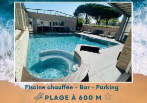 Bazén v ubytování Hotel & Spa Gil de France Cap d'Agde nebo v jeho okolí