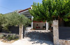 Το κτήριο όπου στεγάζεται  η βίλα