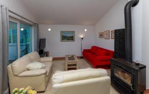 Χώρος καθιστικού στο Villa Tina Desne by Villas Guide