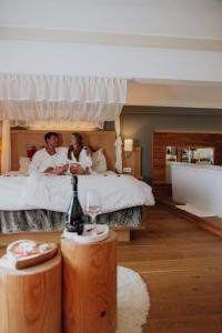 Posteľ alebo postele v izbe v ubytovaní Hotel Lärchenhof
