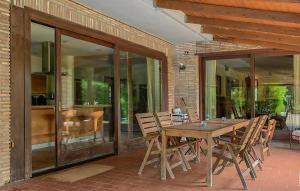 Patio nebo venkovní prostory v ubytování Cozy Home In Montefiascone