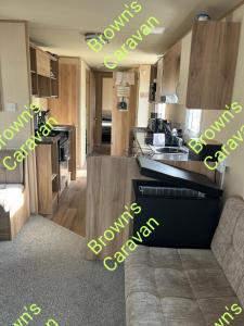 Dapur atau dapur kecil di Browns 137 Snowdon Summit 099