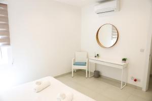 Kép Gorgeous 2BR Gozo Apt with private balcony & Pool by 360 Estates szállásáról Żebbuġban a galériában