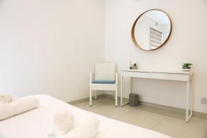 Kép Gorgeous 2BR Gozo Apt with private balcony & Pool by 360 Estates szállásáról Żebbuġban a galériában
