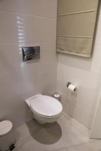 A bathroom at Gorgeous 2BR Gozo Apt with private balcony & Pool by 360 Estates