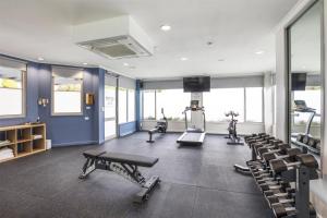 Gimnàs o zona de fitness de Doncaster Apartments by Nightcap Plus