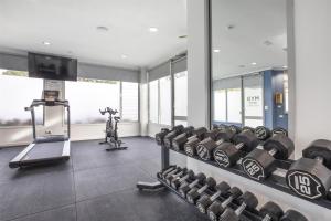 Gimnàs o zona de fitness de Doncaster Apartments by Nightcap Plus