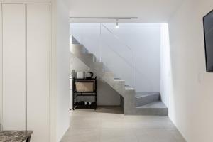 Et tv og/eller underholdning på Ouverture102 Yoyogi Koen Station 10minute