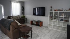 Gallery image of Lovely white grey home 3 bedrooms in Buckeye +14 photos