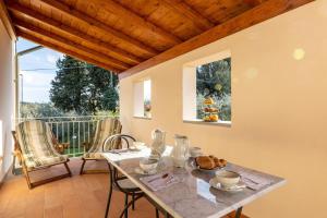 A balcony or terrace at Villa Raffaella