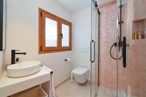 Ένα μπάνιο στο Casa Paraiso by Marhen Homes +25 φωτογραφίες