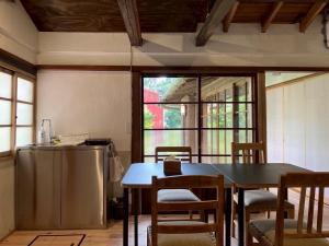 Η κουζίνα ή μικρή κουζίνα στο 和宿520ゴーニマル緑青