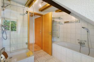 Koupelna v ubytování Gutshof Lesch - Ferienwohnung 2 + 22 fotografií