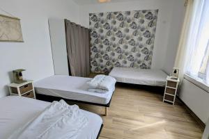 Posteľ alebo postele v izbe v ubytovaní Vacation house between port and beach with garage