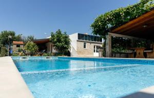 Πισίνα στο ή κοντά στο Villa Marijana-Makarska by Villas Guide