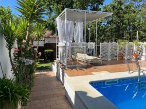 Swimmingpoolen hos eller tæt på Casa Rural Sierra Natura
