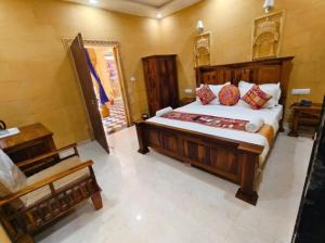 Hotel Hostel Stay Jaisalmer客房内的一张或多张床位