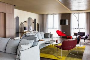 Gallery image of Okko Hotels Paris Rueil Malmaison in Rueil-Malmaison