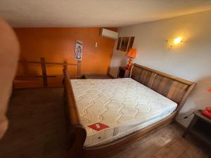 Postel nebo postele na pokoji v ubytování gite au paradis, parc animalier + 26 fotografií