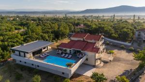 Bazén v ubytování Villa Marco Polo nebo v jeho okolí
