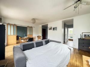 Χώρος καθιστικού στο Le Morandeau - 2 Chambres, Parking, Wifi, Central