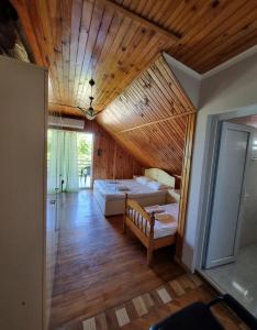 Postel nebo postele na pokoji v ubytování David Dali House