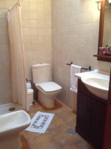 A bathroom at Casa rural La Encantadora