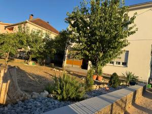 Zahrada ubytování Apartman Carlo