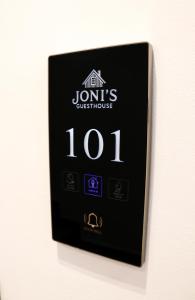Certifikát, hodnocení, plakát nebo jiný dokument vystavený v ubytování Joni`s Guesthouse