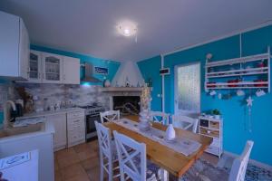 Kuchyň nebo kuchyňský kout v ubytování House Bjankura