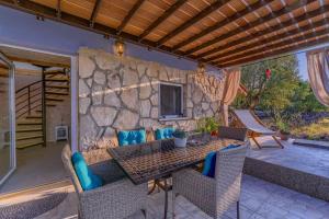 Posezení v ubytování House Bjankura + 20 fotografií