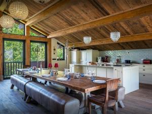 Kuchyň nebo kuchyňský kout v ubytování Chalet Wonderland - OVO Network