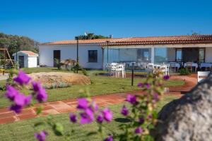 Κήπος έξω από το Agriturismo Li Nalboni