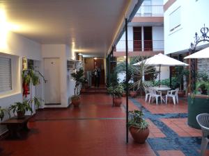 Kawasan patio atau luaran di Hotel Holimasú