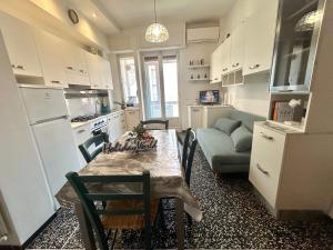 Η κουζίνα ή μικρή κουζίνα στο GoodVibes by Holiday World