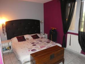 Postel nebo postele na pokoji v ubytování VILLA SANLOREN Piscine et Jacuzzi