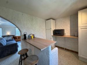 Cucina o angolo cottura di Les Hauts de Bezouce, Vue, Piscine & Calme