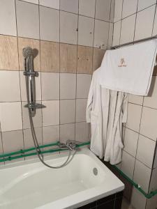 Vannituba majutusasutuses Prodiges Hôtel